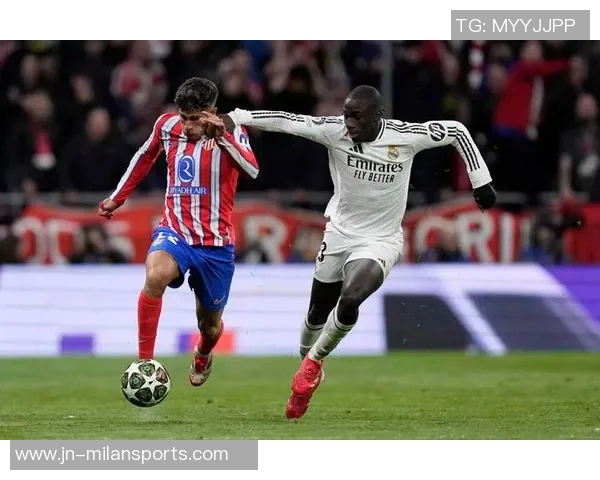 阿拉巴在皇马与国家队表现差异显著连续四场为奥地利出战 阿拉巴在皇马与国家队表现差异显著连续四场为奥地利出战