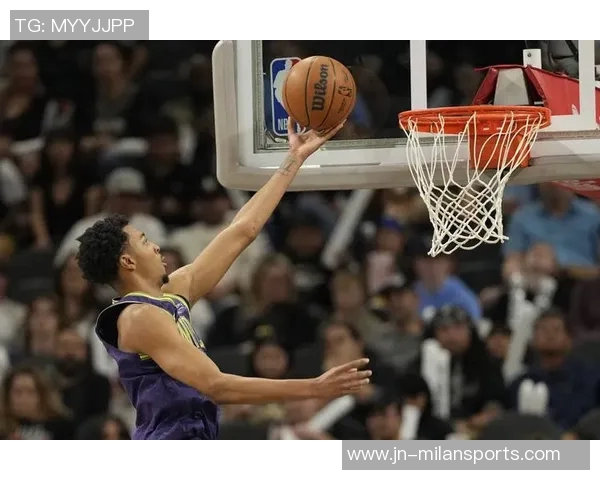 鹈鹕主帅透露奎因左腕韧带受伤但预计将迅速恢复参与对抗训练