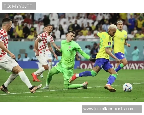 阿达拉比奥尤称赞帕尔默为最佳球员并谈红黄牌问题 阿达拉比奥尤称赞帕尔默为最佳球员并谈红黄牌问题