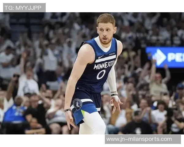 迪文岑佐表现出色9投5中三分球命中率高达57贡献15分3篮板8助攻助球队取胜