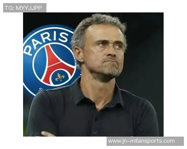 恩里克执教巴黎迎来百场胜利俱乐部官方海报热烈祝贺